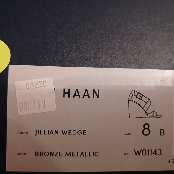 BNIB Cole Haan size 8 platform gold - Picture 8 of 8